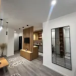 Millie - Cozy With Parking *